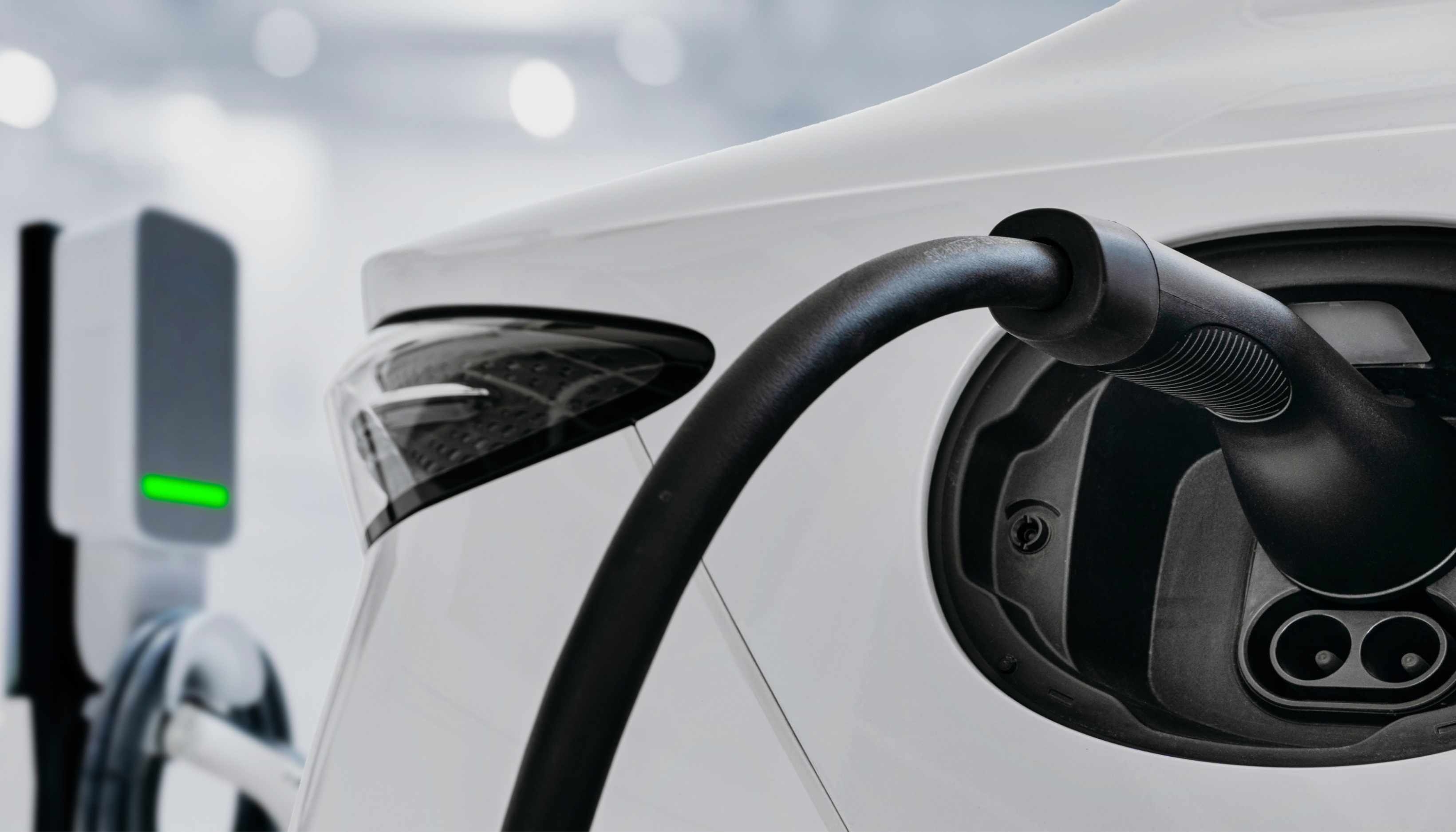 Carregador wallbox para carro elétrico instalado na parede